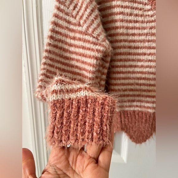 Newbury Kustom Peach and White Striped Cropped Sweater Size XS - Picture 5 of 5